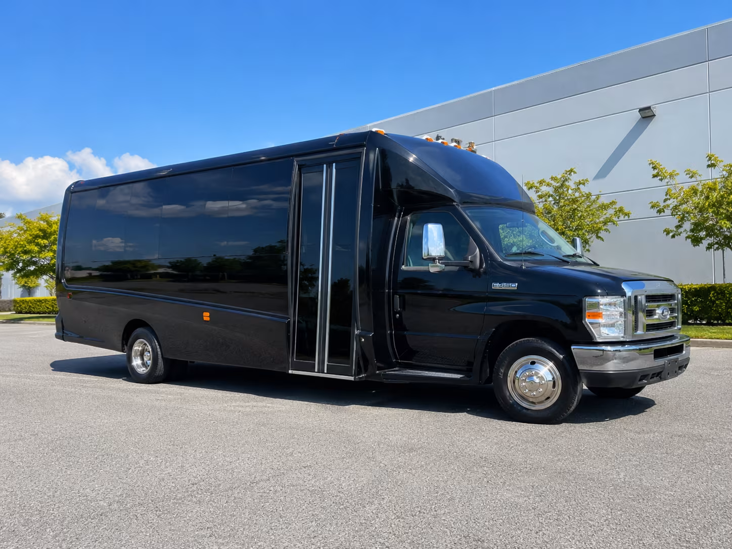San Francisco Birthday, Sweet 16, & Quinceañera Transportation onboard seating